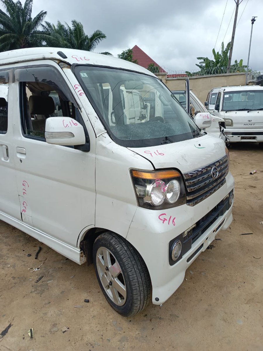 Kene_Nnewi's tweet photo. Don't forget I'm your SUREST-PLUG whenever it comes to mini trucks and shuttle buses.

We have new mini trucks available.

All in good working condition.

Sound engine and clean body. https://t.co/dHZA4BqJqx