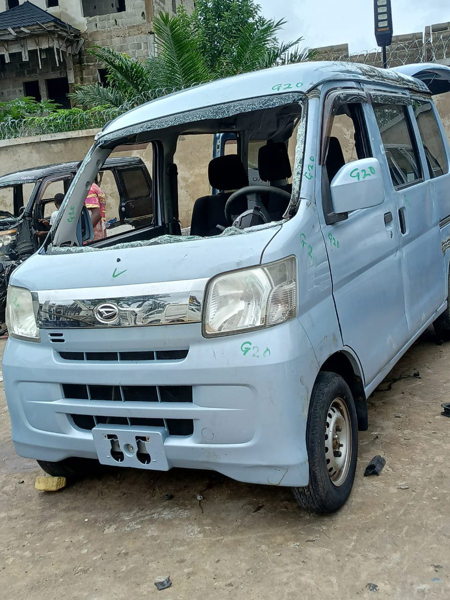 Kene_Nnewi's tweet photo. Don't forget I'm your SUREST-PLUG whenever it comes to mini trucks and shuttle buses.

We have new mini trucks available.

All in good working condition.

Sound engine and clean body. https://t.co/dHZA4BqJqx