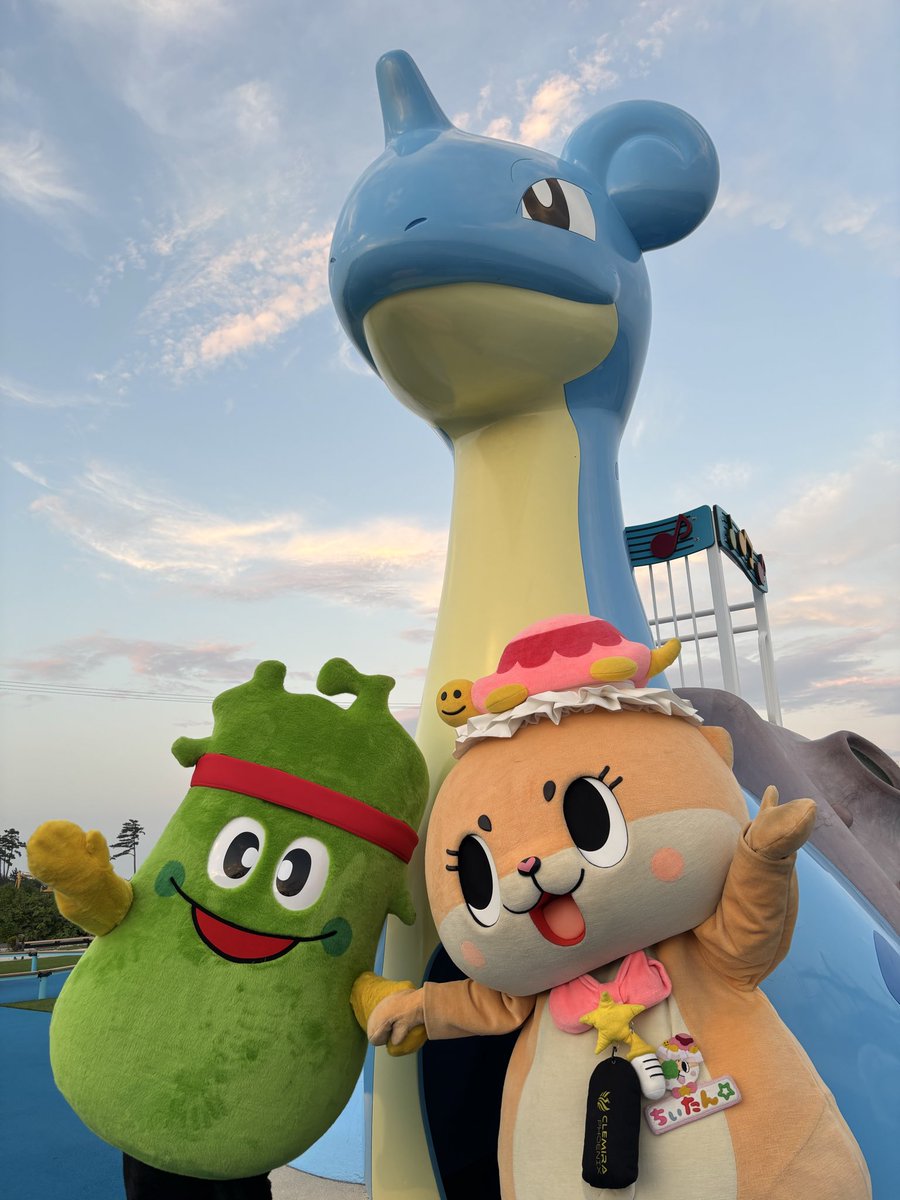 michiyosa's tweet photo. 【ちぃたん☆とみちのくちゃんの仙台巡り🐾】

この日はラプラス公園へお出かけ！

遊具で遊んだり、公園に来ていたちびっ子たちと写真を撮ったりしました📷✨

お散歩をしながら、たくさんの人と出会うたびに、みちのくちゃんのことを知ってもらえるのが嬉しいです♪

この出会いが、仙台みちのくYOSAKOIまつりにもつながりますように🌈

ちぃたん☆、仙台を案内してくれてありがとう🐾

#仙台みちのくYOSAKOIまつり
#みちYOSA
#ちぃたん☆ @Chiitan_Sendai 
#みちのくちゃん
#仙台