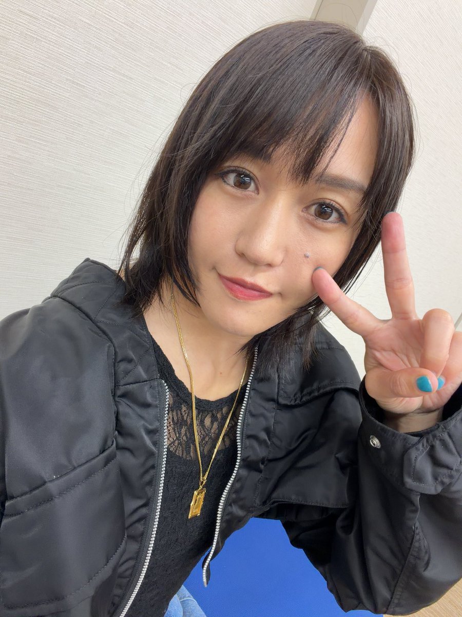 syuri_wv3s's tweet photo. 今日は大阪サイン会！！
よろしくだよーーー✨✨

#stardom #GE #朱里 https://t.co/qCWRu3oXOh