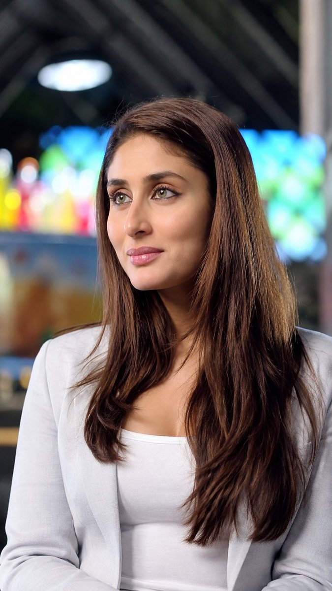 DJ00216's tweet photo. #kareenakapoor ❤️ https://t.co/jAMNpGqXcz