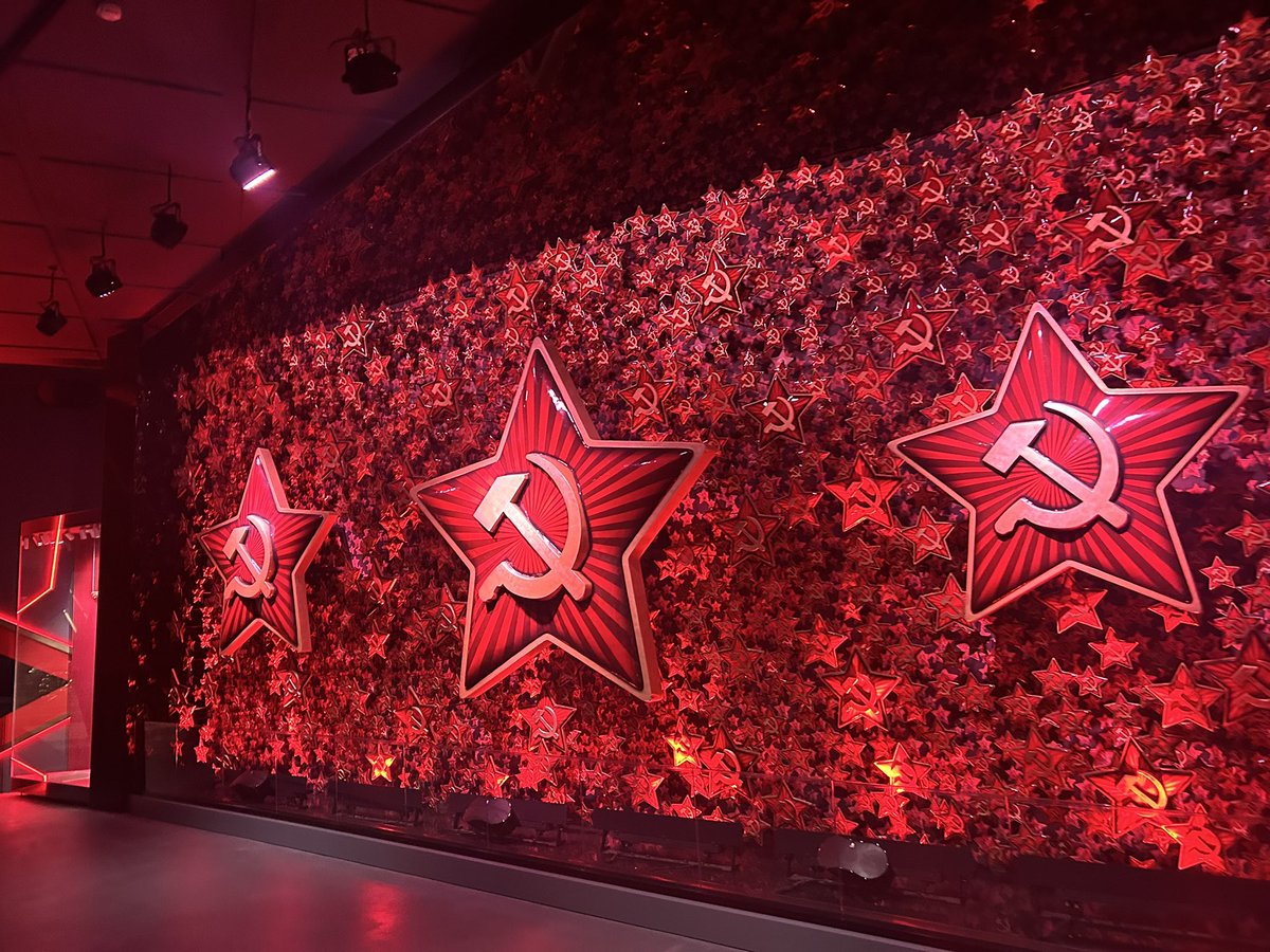 olesya_yz's tweet photo. Эта форма краснофлотца сидит на мне лучше всего из всех моих форм)#CCCP #Russia https://t.co/BRL4zOGFP2