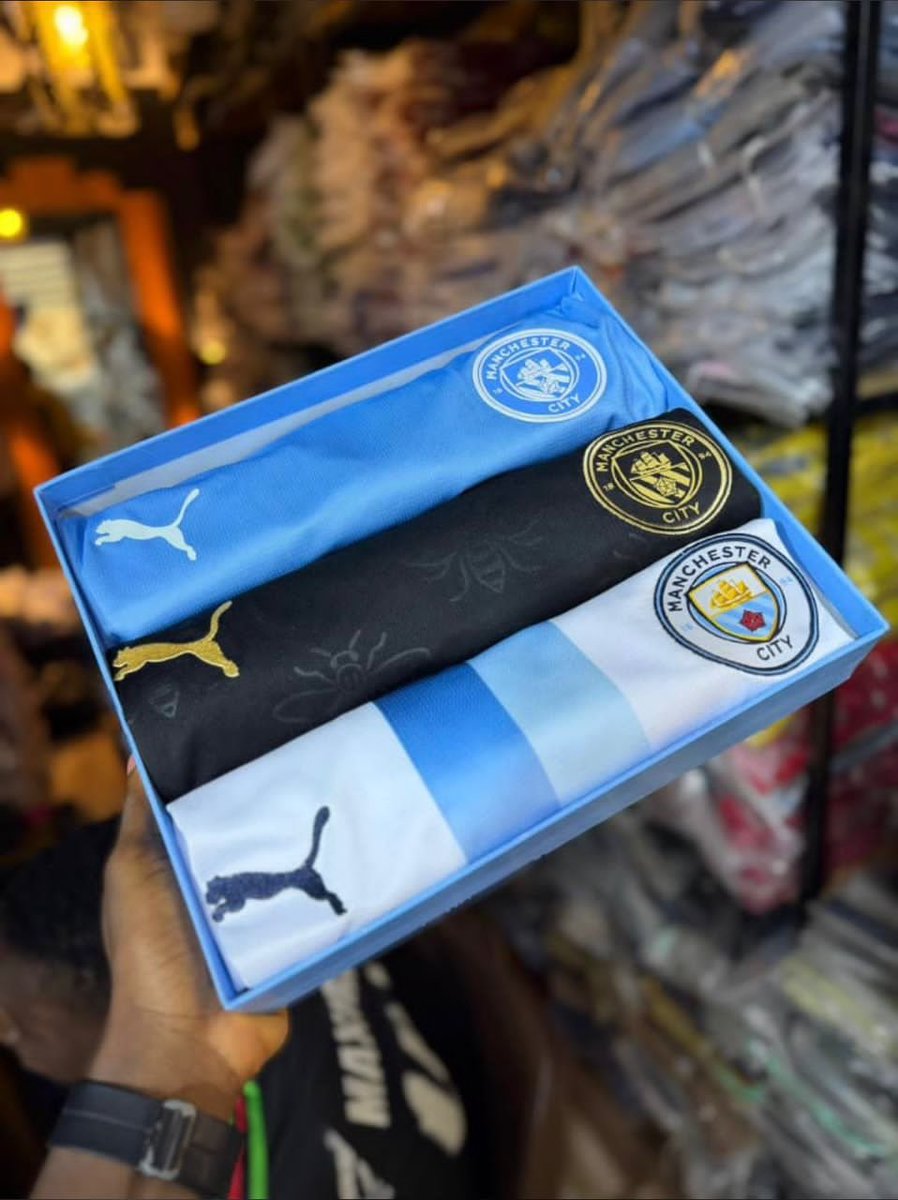FreJerzys's tweet photo. MANCHESTER CITY KITS AVAILABLE 
15K EACH

2 FOR 27K
3 FOR 40K

AVAILABLE IN ALL SIZES: M - 3XL
LOCATION: LAGOS
https://t.co/MnaBbwyNyF https://t.co/aSSzjL2PR4