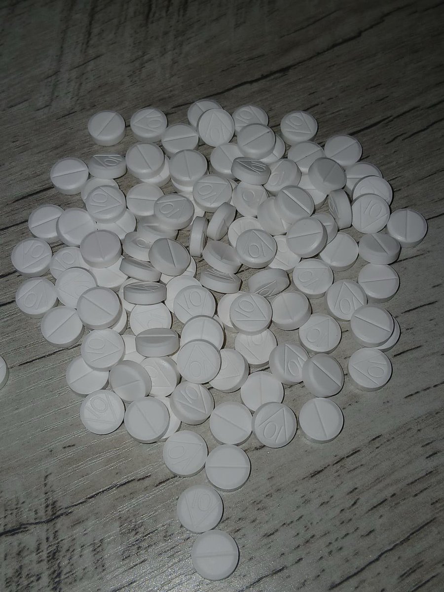 thadeudocouto's tweet photo. Dilaudid or oxycodone?

Oxy to start the day an dilaudid to finish it! https://t.co/6Mn29ZawgN