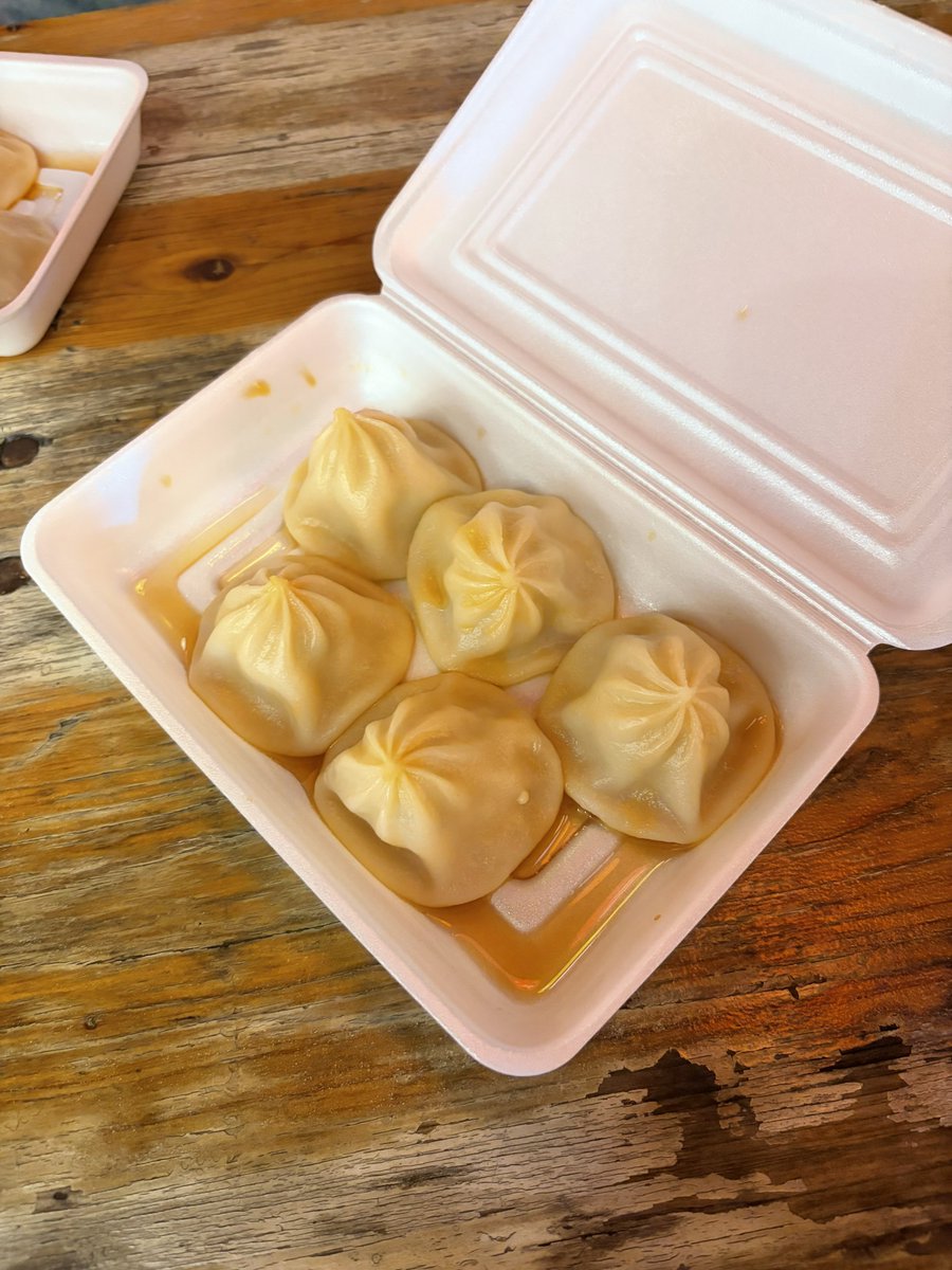 ay_mozu's tweet photo. 美味しいもの食べるのが1番の幸せかもしれんなー！ https://t.co/kskbdD5KtD