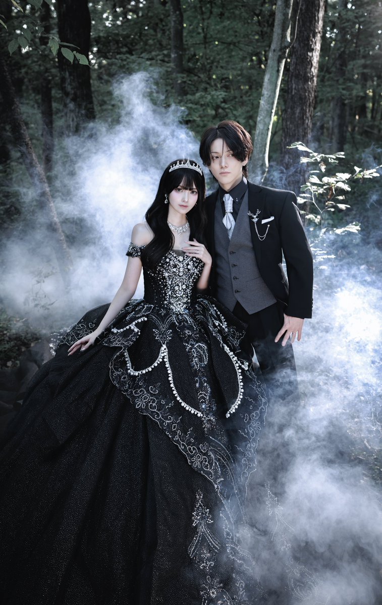 yumeyua0314's tweet photo. ㅤ
もし、お嫁さんになる日が来たら
黒のウェディングドレスを着るという
子供の頃からの夢を叶えました。
ㅤ https://t.co/QI0hm3JtDx