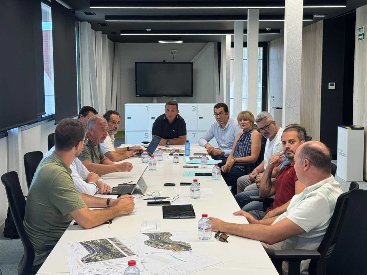 BernabeCanoES's tweet photo. 🤝La Nucía y Polop continúan avanzando en los proyectos conjuntos del PAI EDIL, con una inversión global de 7,1 millones de € financiada al 60% con #FondosEuropeos.

➕ℹ️👉🏻 https://t.co/YHLNxPSULL https://t.co/Vdrw97T2cR