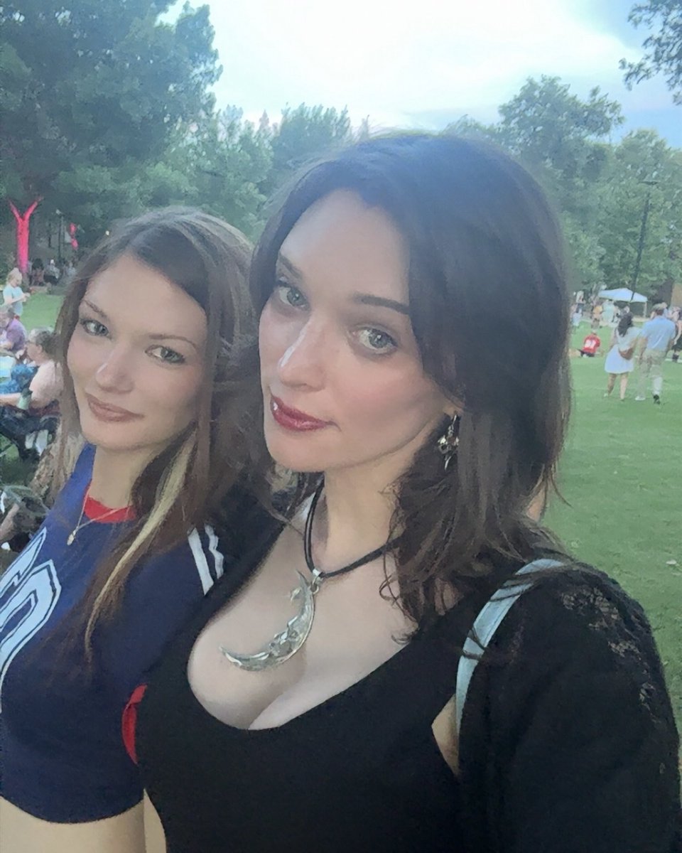 kassandraboss's tweet photo. 21&amp;2 vs 37&amp;17 https://t.co/hCU9NdVnHA