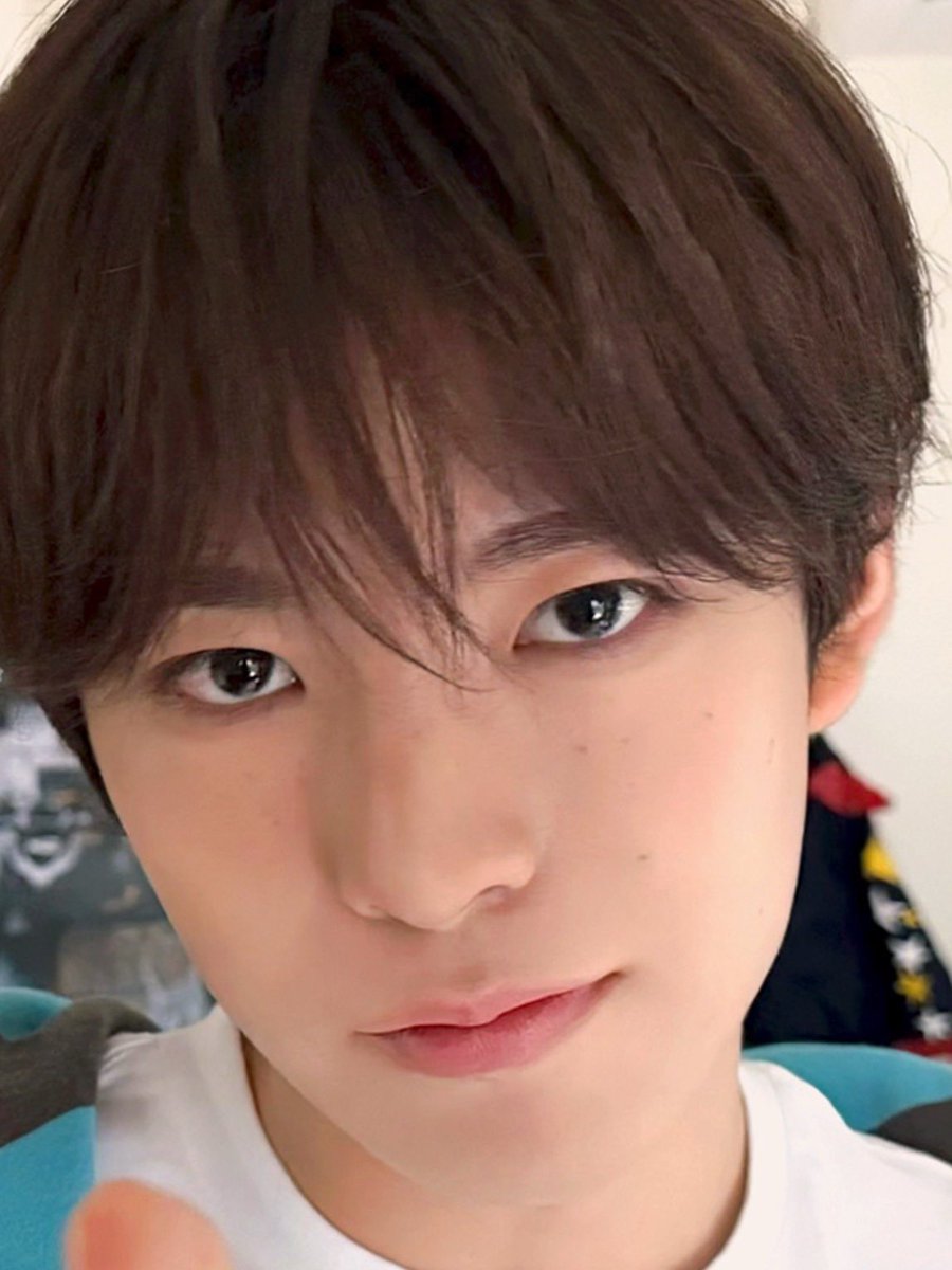 threeeku's tweet photo. 지금 우리 애 얼굴에 주근깨가 있는데
혹시 이거 lover boy 버전인가요 https://t.co/Di7ZwkKnEL