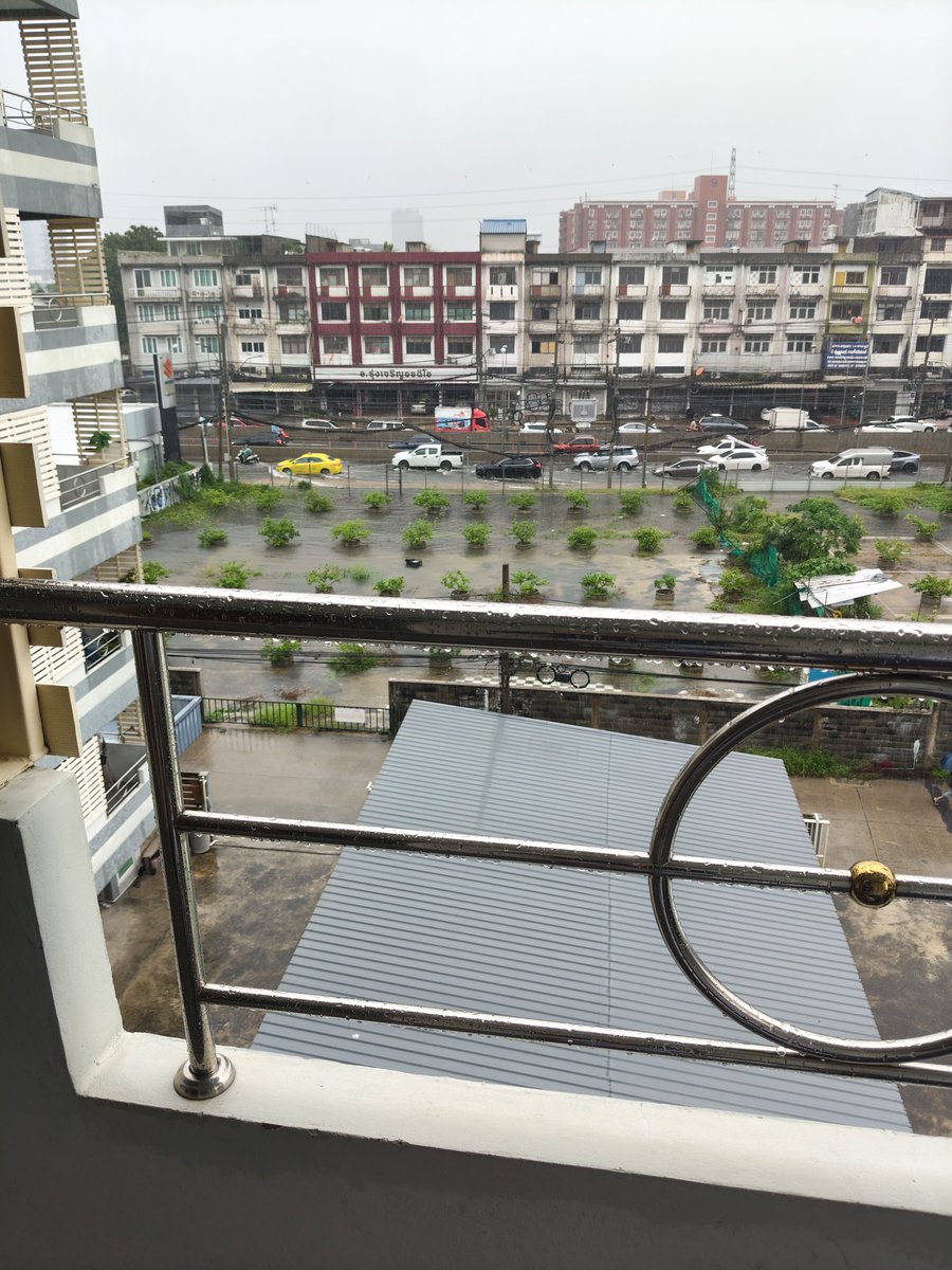 thiph4fb tweet picture