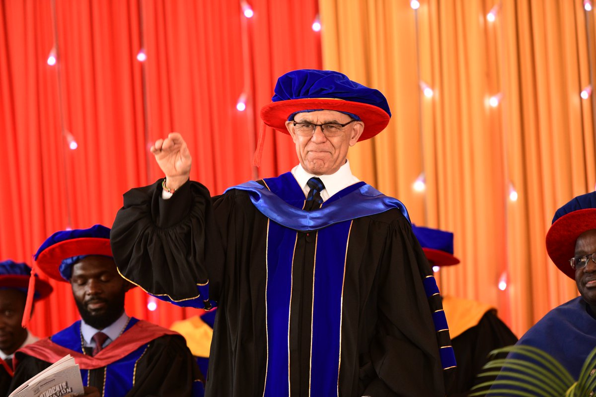 StrathU tweet picture