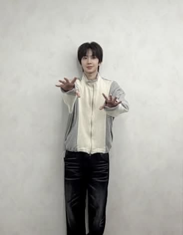eeqilll's tweet photo. 추석아 왜 도망가
수줍은 아이처럼 https://t.co/W8wuSpjsVb