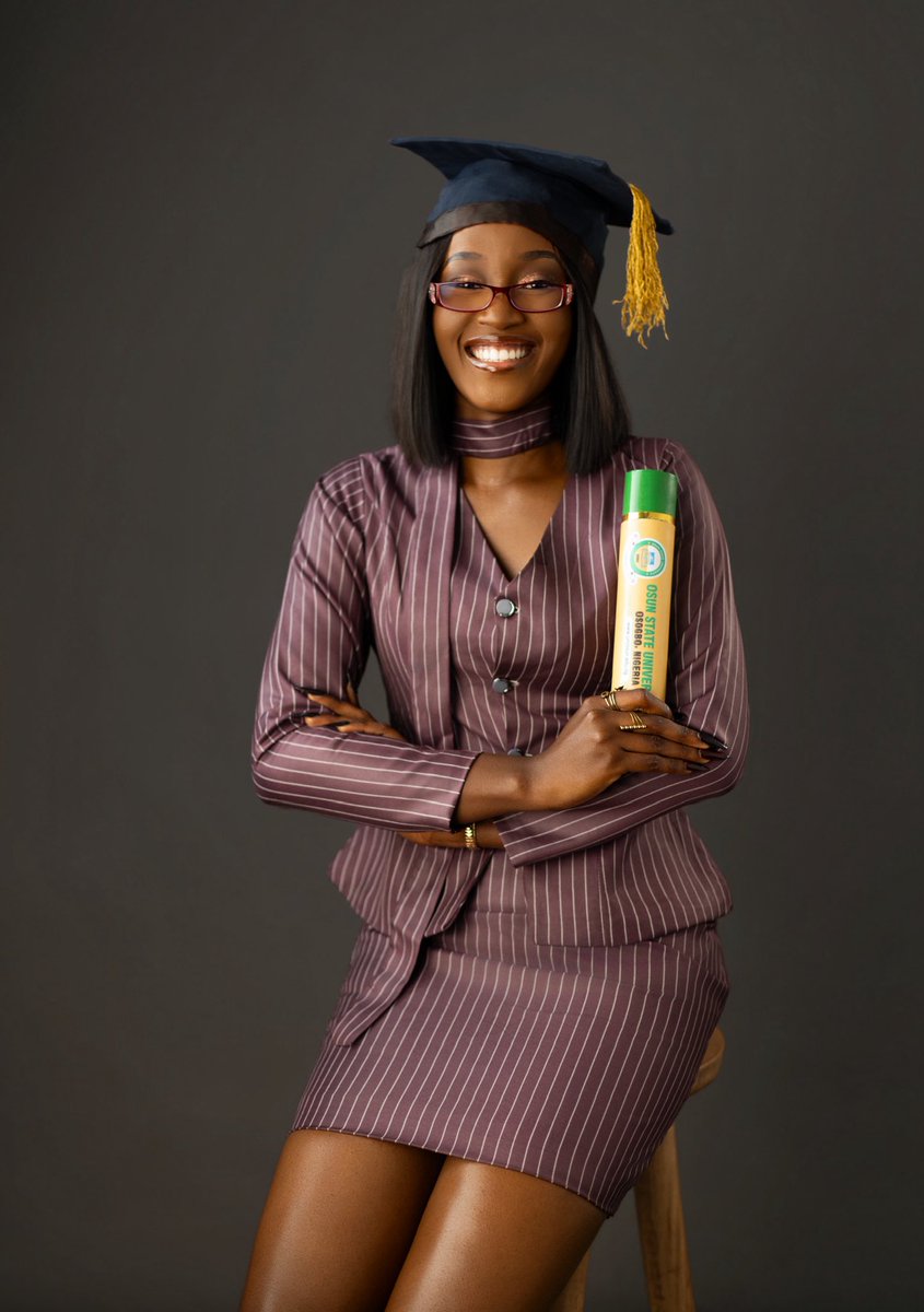Baby_jolaaa's tweet photo. Constance Jolaade Ayegbayo 🎓
LL.B(Hons) Public and international Law

The journey wasn’t perfect, but God was faithful through it all.🤍 https://t.co/Hft0udaaGX