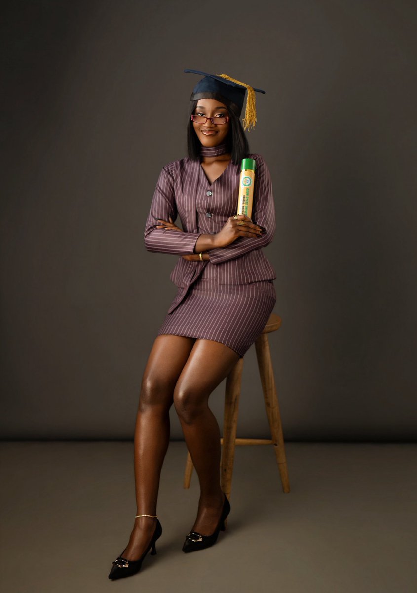 Baby_jolaaa's tweet photo. Constance Jolaade Ayegbayo 🎓
LL.B(Hons) Public and international Law

The journey wasn’t perfect, but God was faithful through it all.🤍 https://t.co/Hft0udaaGX