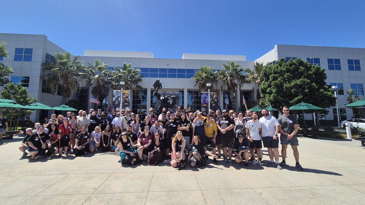lavendervarya's tweet photo. The largest campus tour I've ever seen! And in that insane pre-BlizzCon heat and humidity too 🙈🥳 https://t.co/5bfucMXpUY