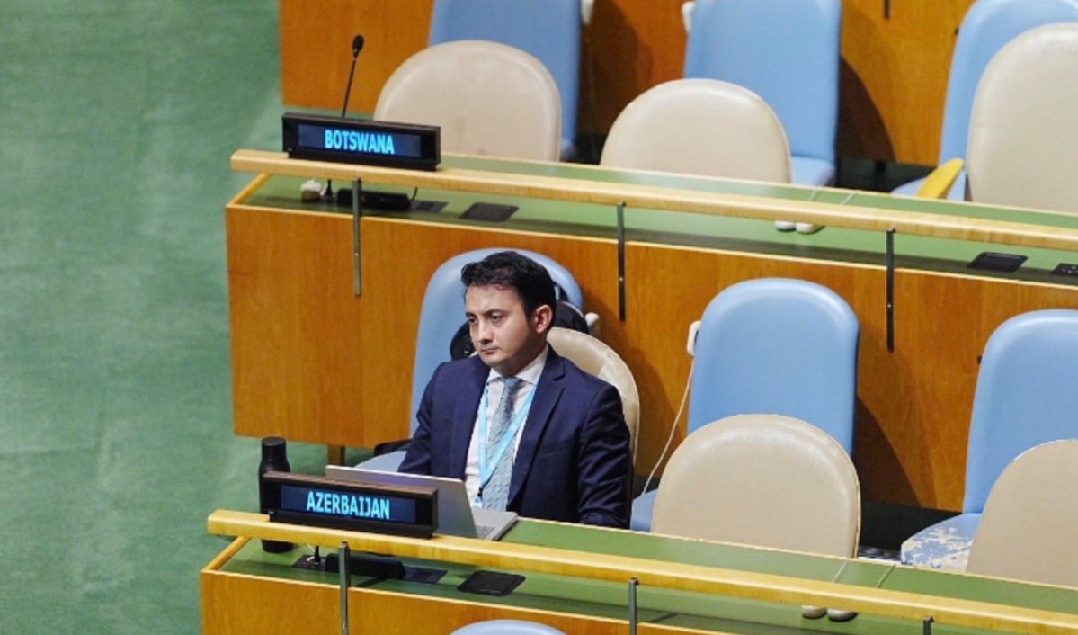 MaddyViews's tweet photo. Standing with Israel while Palestinians continue to suffer is deeply disappointing.

F*ck Azerbaijan 🇦🇿
F*ck Israel 🇮🇱 https://t.co/TpdLkOTO6h
