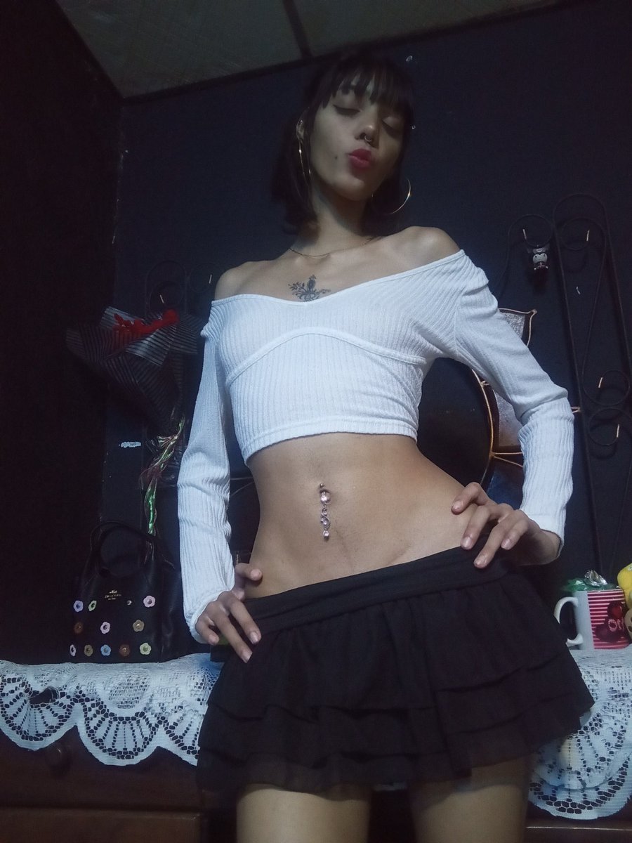 MoonMusev5's tweet photo. Tu putita 👗👗

#nsfwtwtًً #ofmodel #sexdoll #putita #latina #española https://t.co/YSSDbur3eW