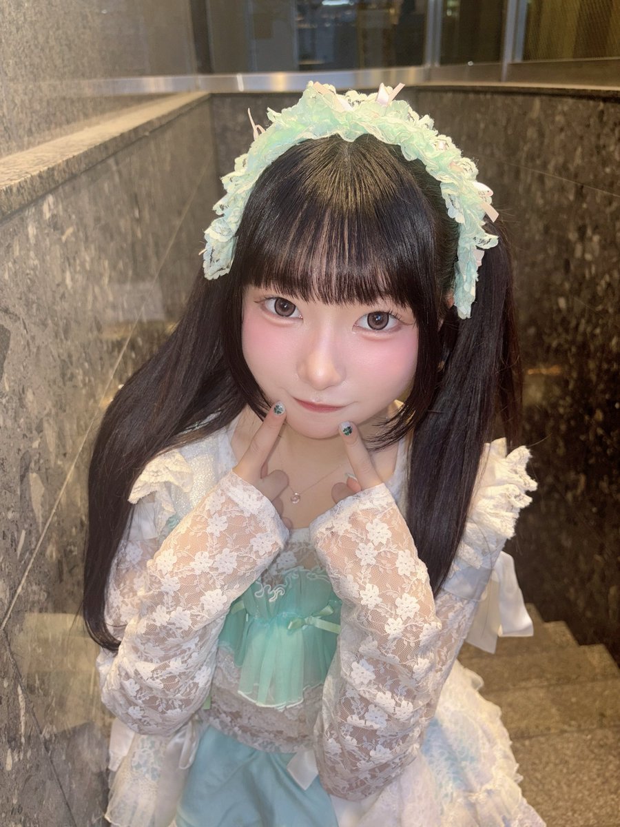 kanokano625's tweet photo. 私じゃダメなの？

 #16歳 https://t.co/wAOXjWyUQ0
