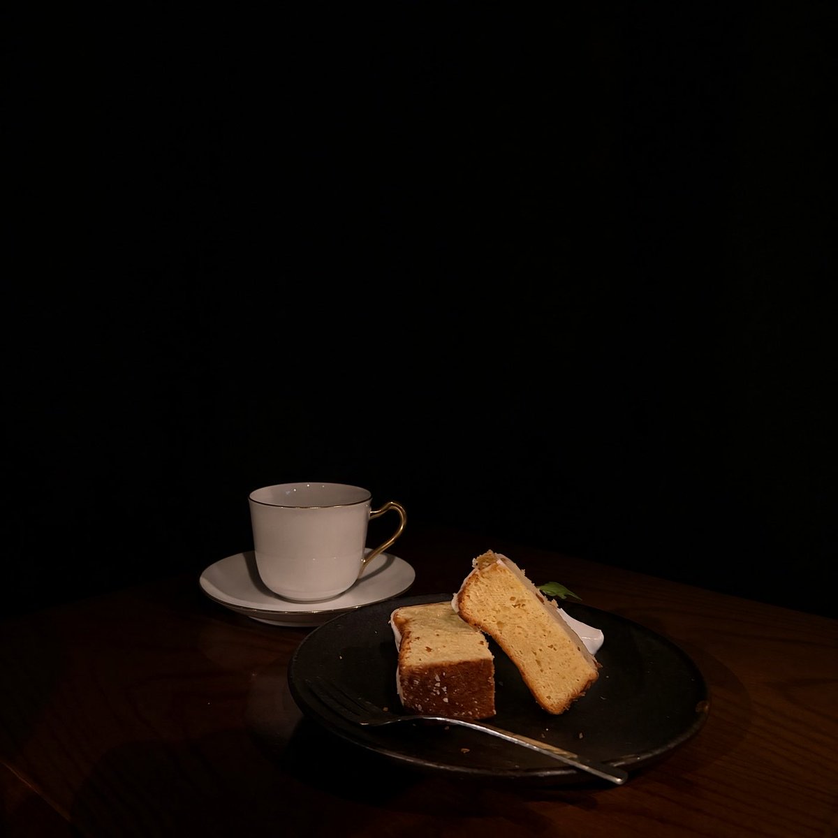 mafumicoffee's tweet photo. 一周年を迎えたKIYONO'S様 @kiyonos_koganei のウィークエンド･シトロンを数量限定で。甘みのなかに、檸檬の酸味薫る、特別な美味しさ。休日のゆったりとした時間を過ごすためのお菓子として考案されたウィークエンド･シトロン。週末の珈琲のおともに、是非。 https://t.co/kSsZk9rHvv