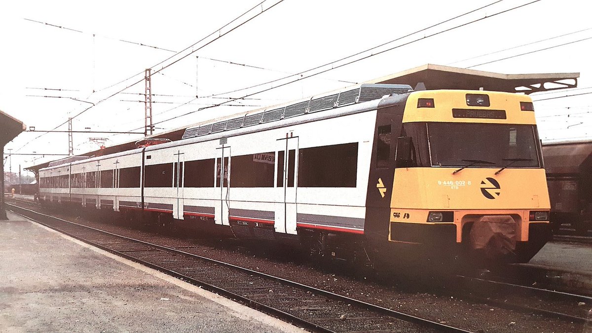 ALF_AvEs's tweet photo. #Ferrocarril

CDTI, contigo empezó todo.

Caja de 440, tecnología chopper, gran aceleración, carga/descarga rápida de pasajeros, gran capacidad de viajeros...

Fabricada por la industria española, que es referente mundial en el modelo CERCANÍAS. https://t.co/bS6a0VZnoz