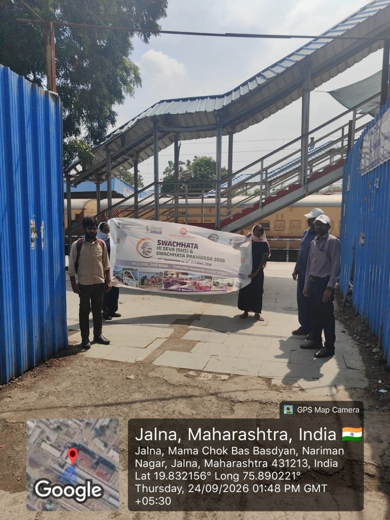 drmned's tweet photo. ♻️ Swachhata Hi Seva–2026 program was conducted at Jalna Railway Station. The public and students were made aware of the new provisions of SWM 2026 and educated about the four categories of waste for proper waste segregation and disposal.
#SwachhataHiSeva2026 #NandedDivision #IndianRailways
@SCRailwayIndia
@RailMinIndia