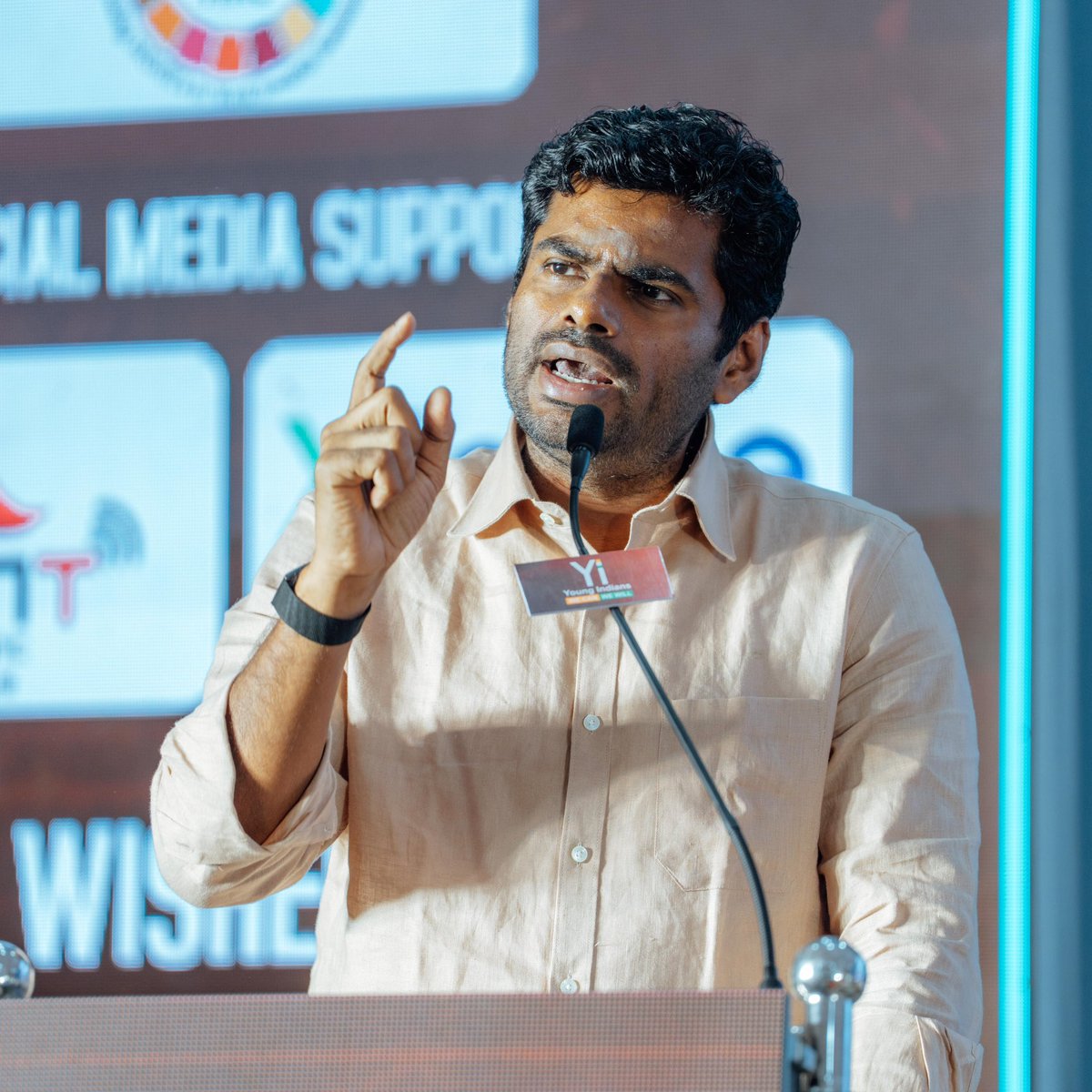 annamalai_k's tweet photo. Delighted to have had the opportunity to interact with young entrepreneurs at Signograph 4.0, organised by Young Indians in association with CII in Tiruppur today. 

Urged our Indian entrepreneurs to invest more in innovation and personal fulfilment. India’s next phase of growth will be driven not just by the scale of our businesses, but by the ambition, innovation and courage of our entrepreneurs to solve tomorrow’s problems today.