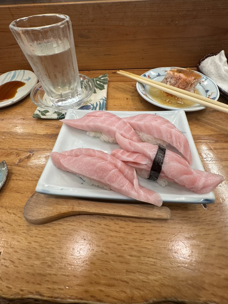 oneline9526's tweet photo. 久しぶりのすーしー https://t.co/ObdnJtfp0Z