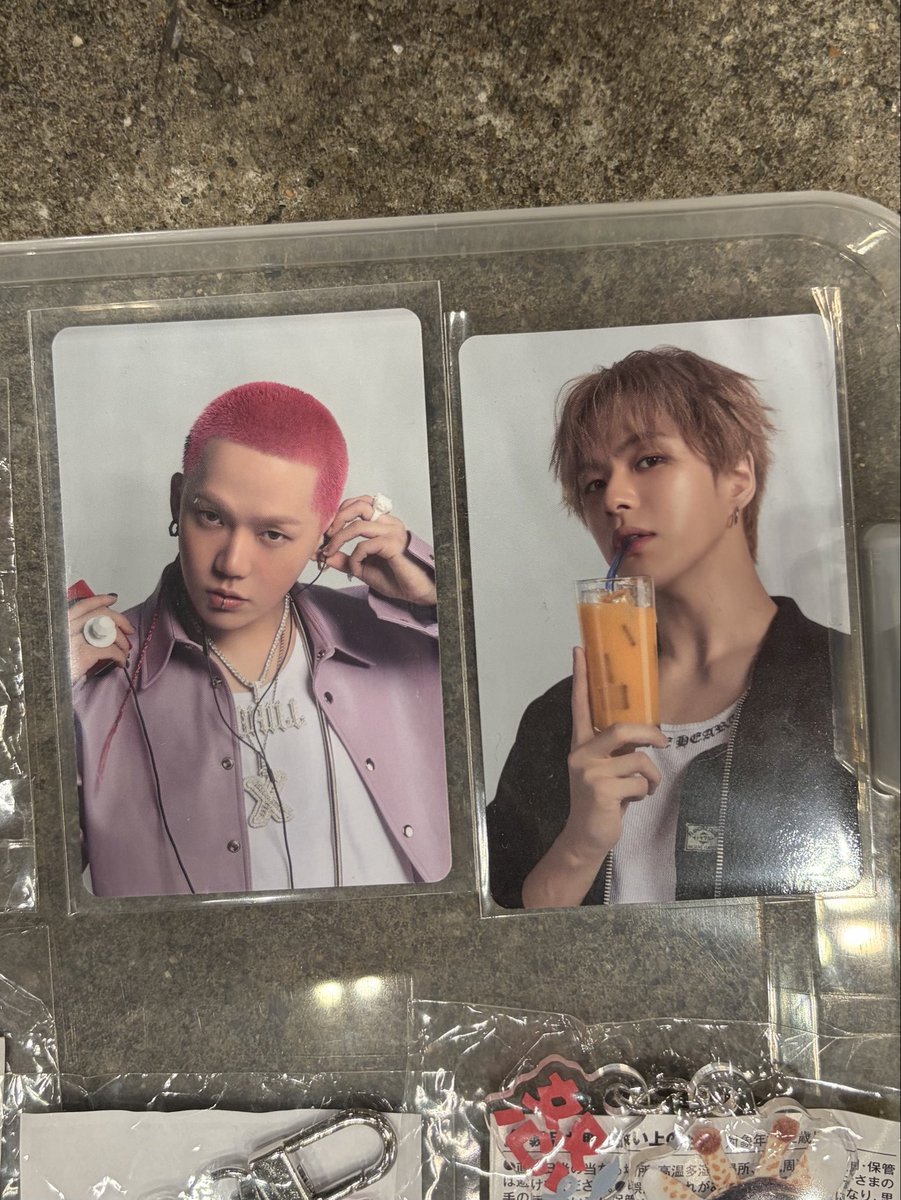 aii___sahi31's tweet photo. TREASURE  オフイベ会場特典 交換 

【譲】ヒョンソク、ジェヒョク

【求】ヒョンソク→ジョンファン
         ジェヒョク→アサヒ

郵送にて交換希望

お気軽にお声掛けください🙇🏻‍♀️

#Treasure交換 https://t.co/ezOYkRiFoE