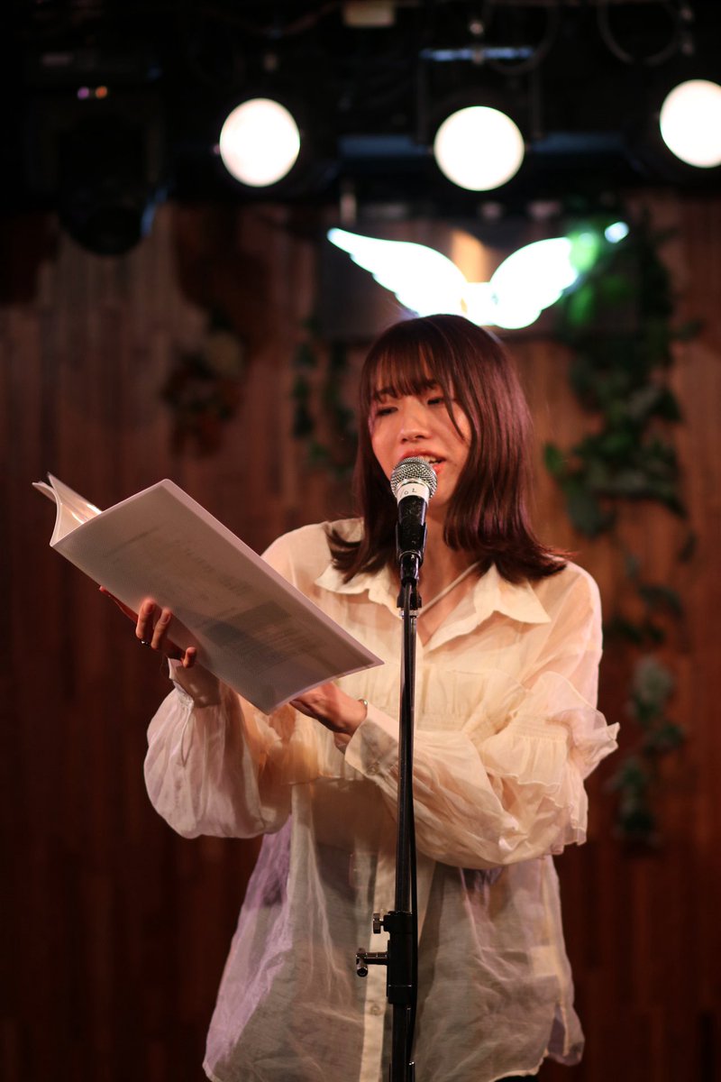 marino14m's tweet photo. 「エンたま！on Stage vol.1」
もう観ていただけましたでしょうか？

私が関わらせていただいた
『スポットライトの外側で』は、
登場人物が元演劇部員で全員アラフォーのお話。
なのに、なぜか青春を感じながら演じていました☘️

稽古中もキャストの皆様と
作品や役について熱く語り合ったり、
とにかく全部の熱量が高い作品です🔥
この作品だからこそ感じられる「青春」があります。

配信はまだご購入可能です！

配信のご購入、アーカイブでの
視聴可能は9/29までです！
それ以降の視聴や購入も可能ですが
チケット価格が変わってきてしまうので
ご注意ください💭

詳細は引用ポストから！