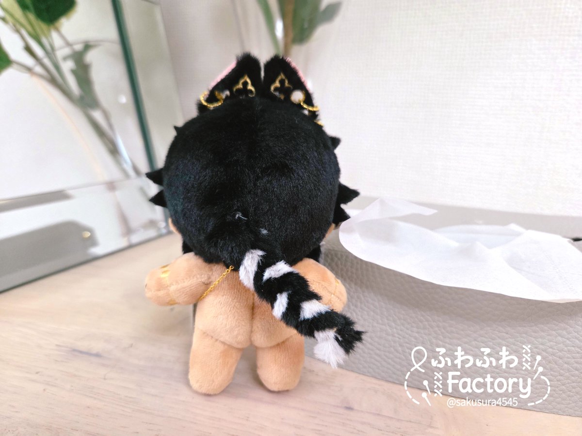 sakusura4545's tweet photo. カマルは骨入り、三つ編み磁石式、マルカンピアス、ボディチェーン、口布兼目隠し、ぬいポーチがぜ〜んぶ付いてくる特典もりもりのぬい🧸 https://t.co/w43go5MO7a