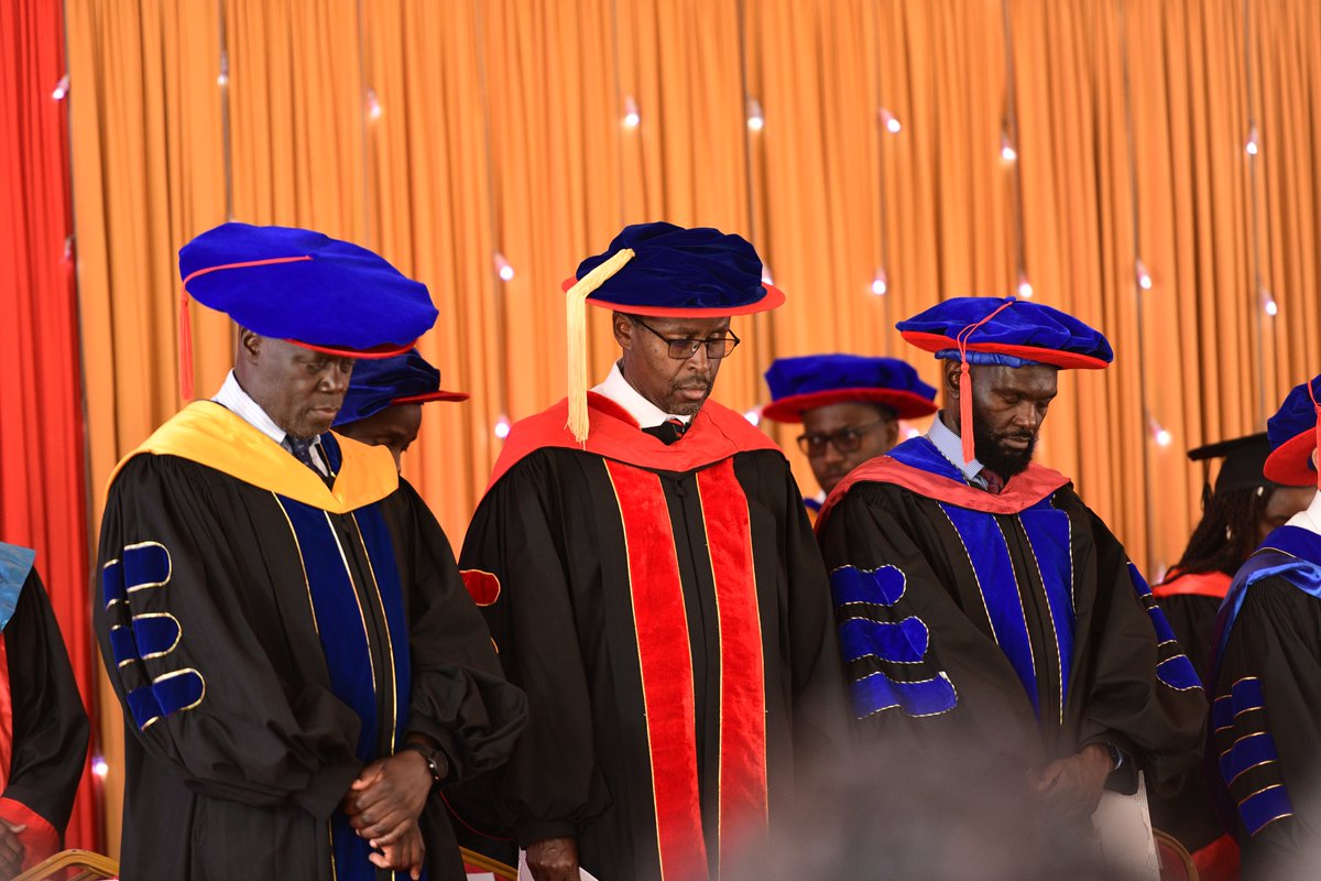 StrathU tweet picture