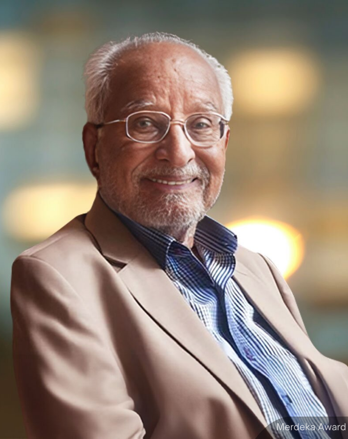 NewsBFM's tweet photo. Veteran film director L Krishnan, a pioneer of the golden era of the Malay film industry, has died in Chiang Mai, Thailand, at the age of 104.

He directed more than 30 Malay classic films and helped develop the careers of prominent entertainers, including the late P Ramlee.

🧵1 https://t.co/0TBag3Io9Z