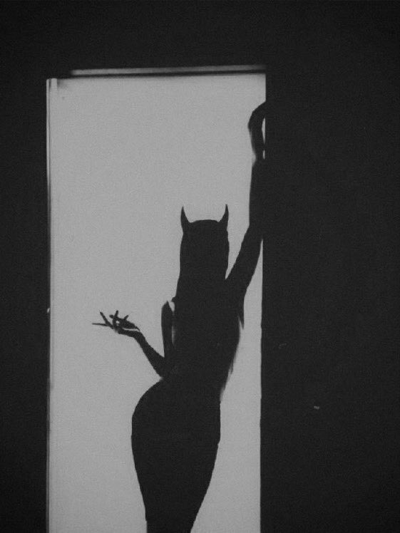 StillHopeful05's tweet photo. Well hello there 🖤 https://t.co/Tp7JakU9GB