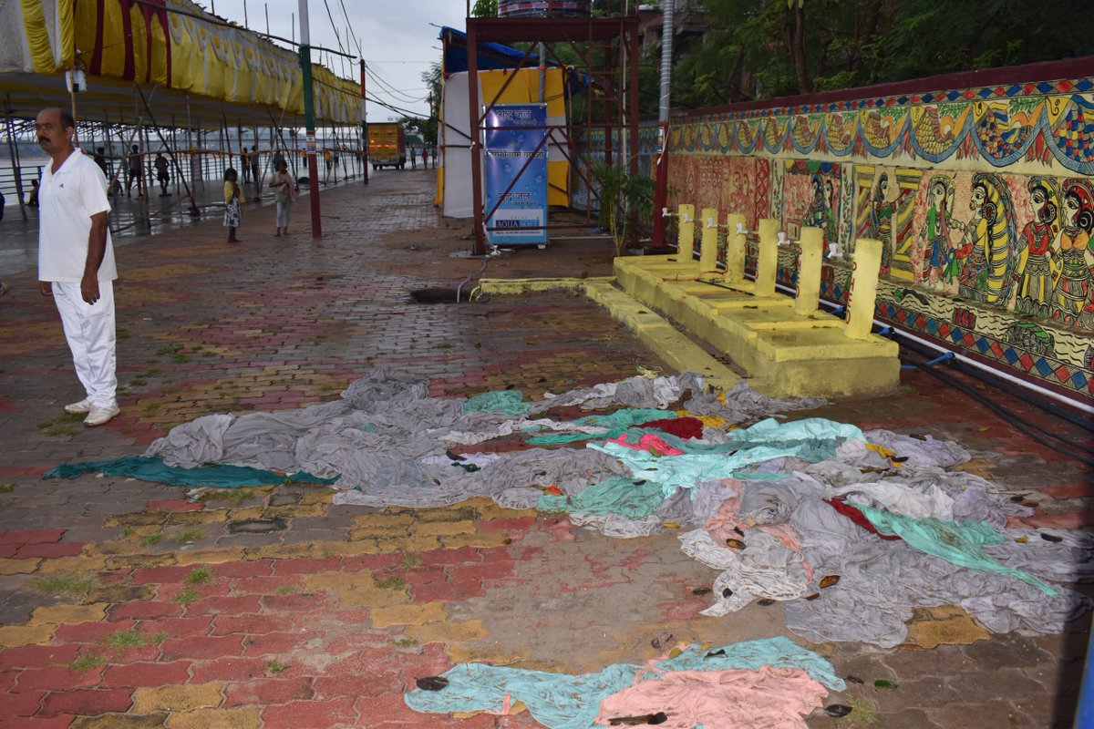 Crpf47bn's tweet photo. स्वच्छता ही सेवा अभियान–2026 के अंतर्गत 47 बटालियन, केरिपुबल के अधिकारियों एवं कार्मिकों द्वारा विष्णु पद गया जी में पितृपक्ष मेला को लेकर सीता कुण्ड एवं फल्गु घाट पर स्वच्छताअभियान चलाया गया। 
@crpfindia
@HMOIndia
@SwachhBharatGov
@CentralZoneCrpf
@CRPFBIHARSECTOR https://t.co/gt7OR1v9Ii