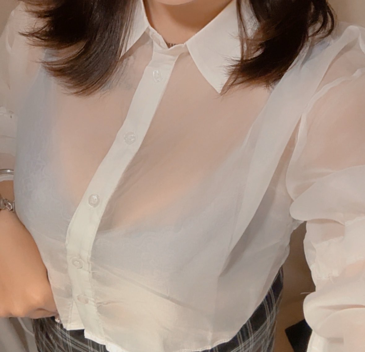 abcdexij's tweet photo. 這樣的衣服穿出門
你們說到底可不可以呢
雖然不管可不可
我都還是穿了😝 https://t.co/BSLCMJzICI