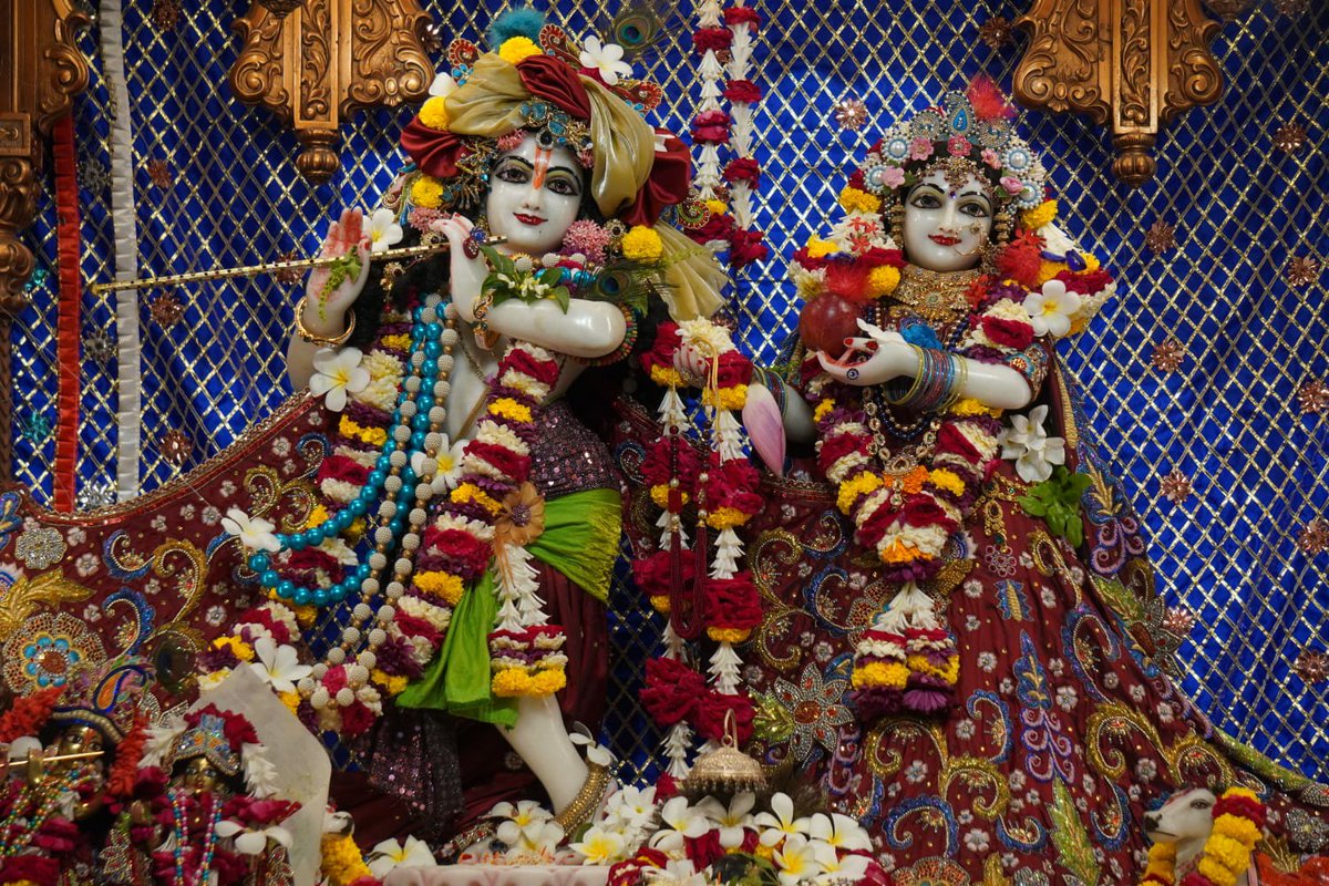 Iskcon_vvn's tweet photo. —❀꧁𝐻𝑎𝑟𝑒 𝐾𝑟𝑖𝑠ℎ𝑛𝑎꧂❀—
🌿🛕Shringar Darshan🛕🌿
—❀꧁25-09-2026꧂❀—
🌹 Sri Sri Radha Giridhariji🌹 
🌷ISKCON VVN Anand🌷
—❀꧁𝐻𝑎𝑟𝑒 𝐾𝑟𝑖𝑠ℎ𝑛𝑎꧂❀— https://t.co/XMWsdwyPyf