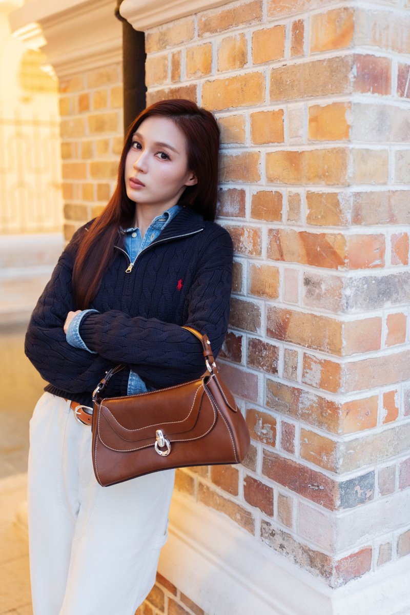 SuperstarnewsTH's tweet photo. เลิฟ ถ่ายทอด  Street Style จาก Polo Ralph Lauren ท่ามกลางบรรยากาศกัวลาลัมเปอร์

#loverrukk
#RalphLauren
#RalphLaurenMY
#PoloRalphLauren
#ThePoloBlaze https://t.co/MMjVXeVKgh