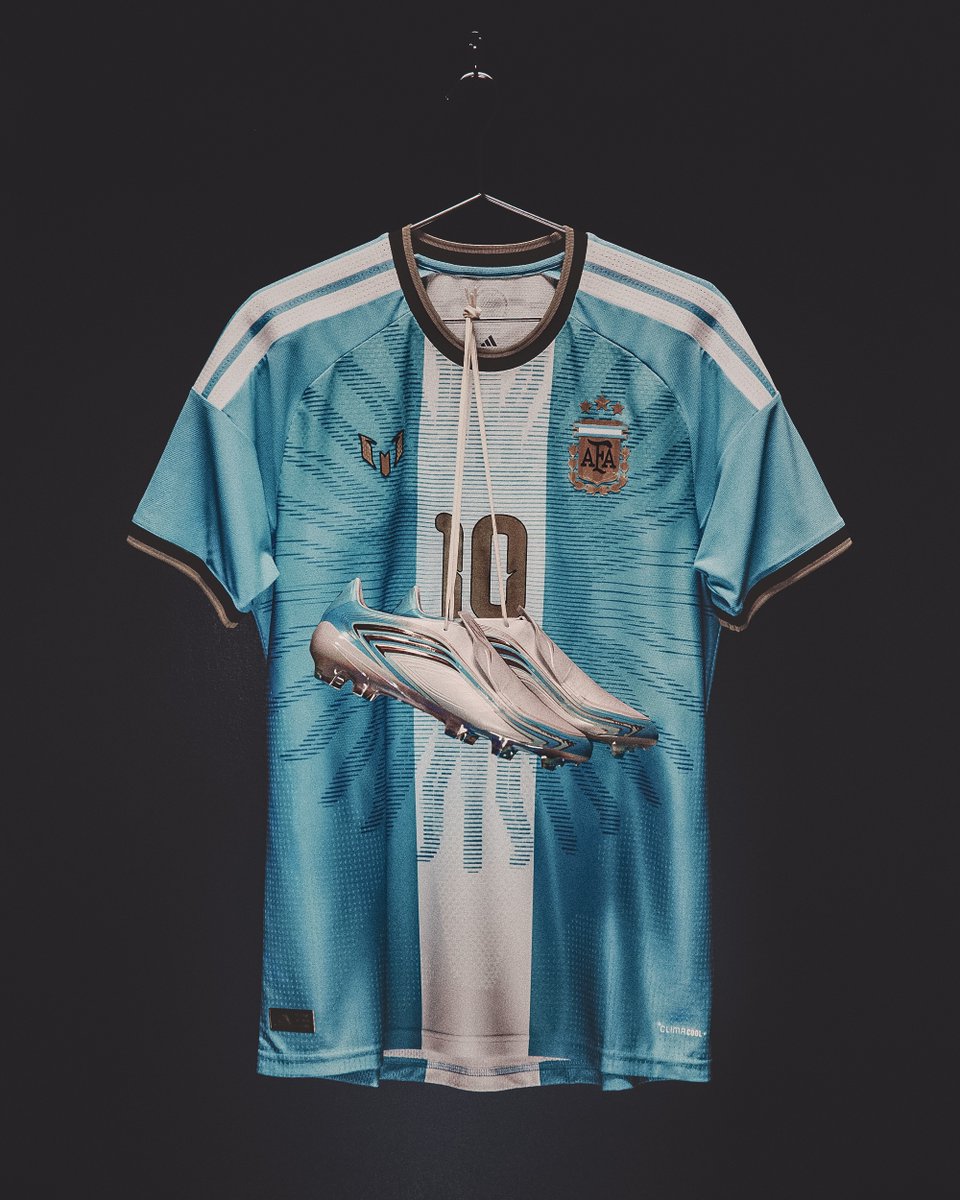SI_FootballClub's tweet photo. The sun of Argentina rises one last time for Lionel Messi. https://t.co/BpX1KSdA0F