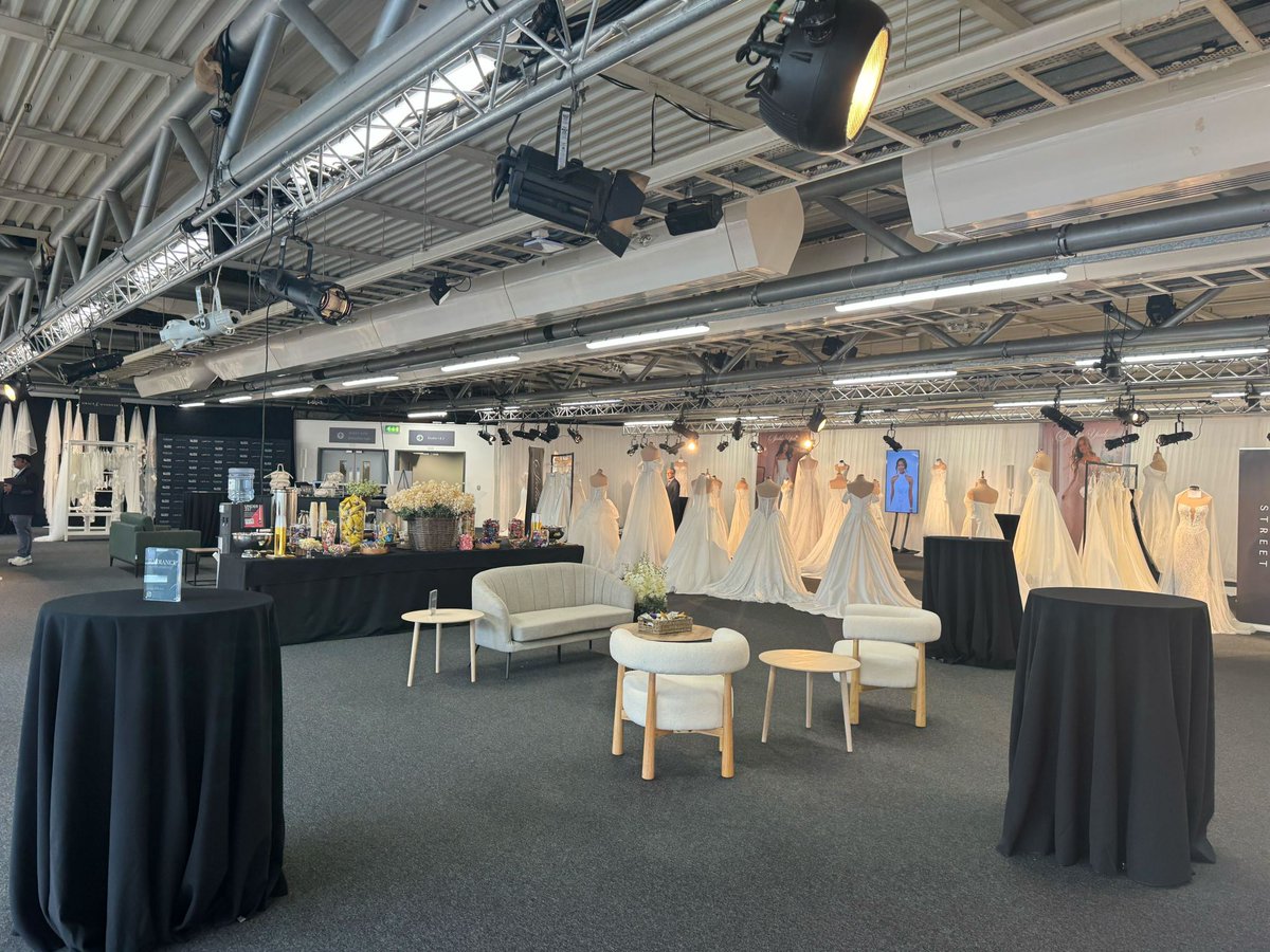 AVMatrix1's tweet photo. 👰‍♀️Team AV Matrix was delighted to provide #technicalproduction for several brands at the @HgtConventions this month for #BridalWeek. 

This follows us providing similar support for clients at Bridal Week at The Truman Brewery London in March.

🌐 https://t.co/8eF0hHGIDP https://t.co/iDXrKFQA1D