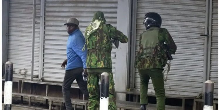 Danielbella254's tweet photo. Anytime nikiona hii hasira inapanda zaidi !!! 

In Edwin Sifuna's government hakutakua na extra judicial killings . https://t.co/YbZB85OJDv