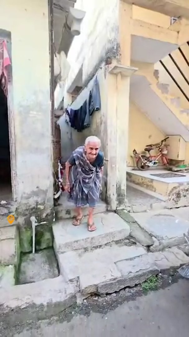 Gujju_Er's tweet photo. Rahul Gandhi asked yesterday: “Why doesn’t anti incumbency work against PM Modi? Why he always wins?”

Maybe this 90 year old Heeraba’s story gives you the answer.

She lives alone in Navsari, with no family.

She started travelling alone from Navsari to Delhi, simply because she wanted to meet PM @narendramodi ji and give him her blessings.

But she accidentally got off the train at Gurgaon.

She had no family with her. No one accompanying her.

Police officers found her, helped her, and made sure she safely returned to Navsari.

But her wish remained the same.

She wanted to meet PM Modi once.

When asked why she wanted to meet PM Modi, she said:

“I want to bless Narendra Modi. He is like my son. I don't want anything else”

So this is the answer to Rahul Gandhi.

Look at this life story. 

For this 90 year old woman, PM Modi is not just a politician she votes for.

He is someone she considers her own son.

This is the kind of emotional connection that explains why PM Modi continues to have such a deep bond with ordinary Indians. ❤️