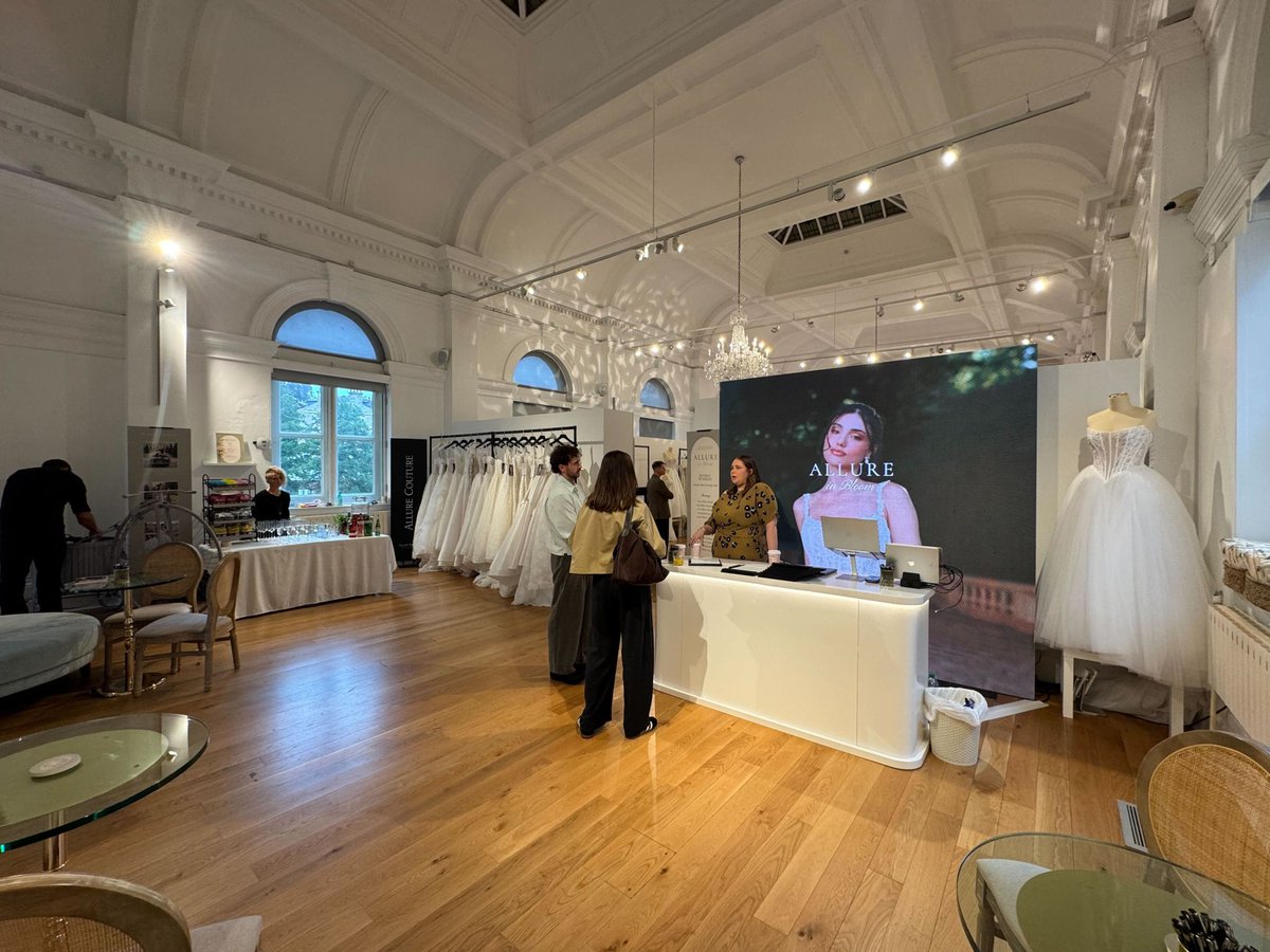 AVMatrix1's tweet photo. 👰‍♀️Team AV Matrix was delighted to provide #technicalproduction for several brands at the @HgtConventions this month for #BridalWeek. 

This follows us providing similar support for clients at Bridal Week at The Truman Brewery London in March.

🌐 https://t.co/8eF0hHGIDP https://t.co/iDXrKFQA1D