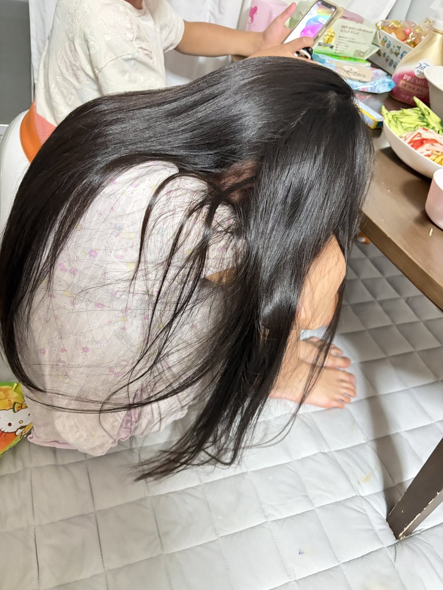 honochaaan5454's tweet photo. 辛すぎる😭
これは学校に言ってもいいのか、、、
でもお団子でそんなこと言うなよって
思われるのか、、、😭
お時間ある方教えてください😭😭😭

ほのちゃんは今もずーっと
ご飯を食べずに
えんえん泣いております🥲。

1人だけ一つもお団子たべれなかったの
考えるとママも辛いぃぃぃ🥲 https://t.co/D7k23YoVk2