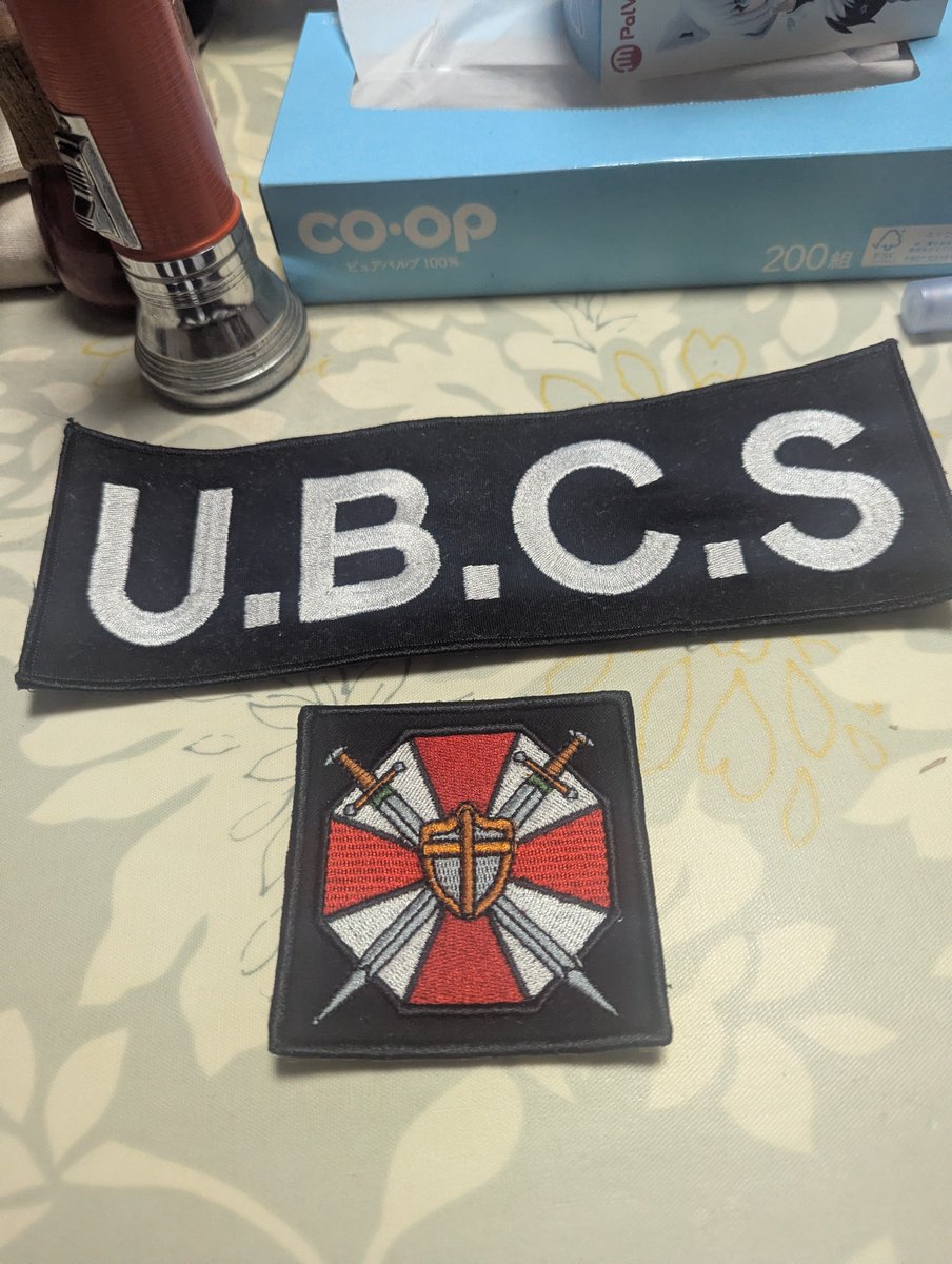 LJEkm2lSqh22594's tweet photo. #サバゲー
#ワッペン
#UBCS
サバゲーの同志に譲って貰って。
たった今到着したワッペン！
ロゴワッペンは自宅火災の時に焼失したやつと同じモノ!
17年前にSFBCにて購入し。
2度と手に出来ないと聞いていたワッペン。
再び我が手に！ https://t.co/pHfYChcHnx