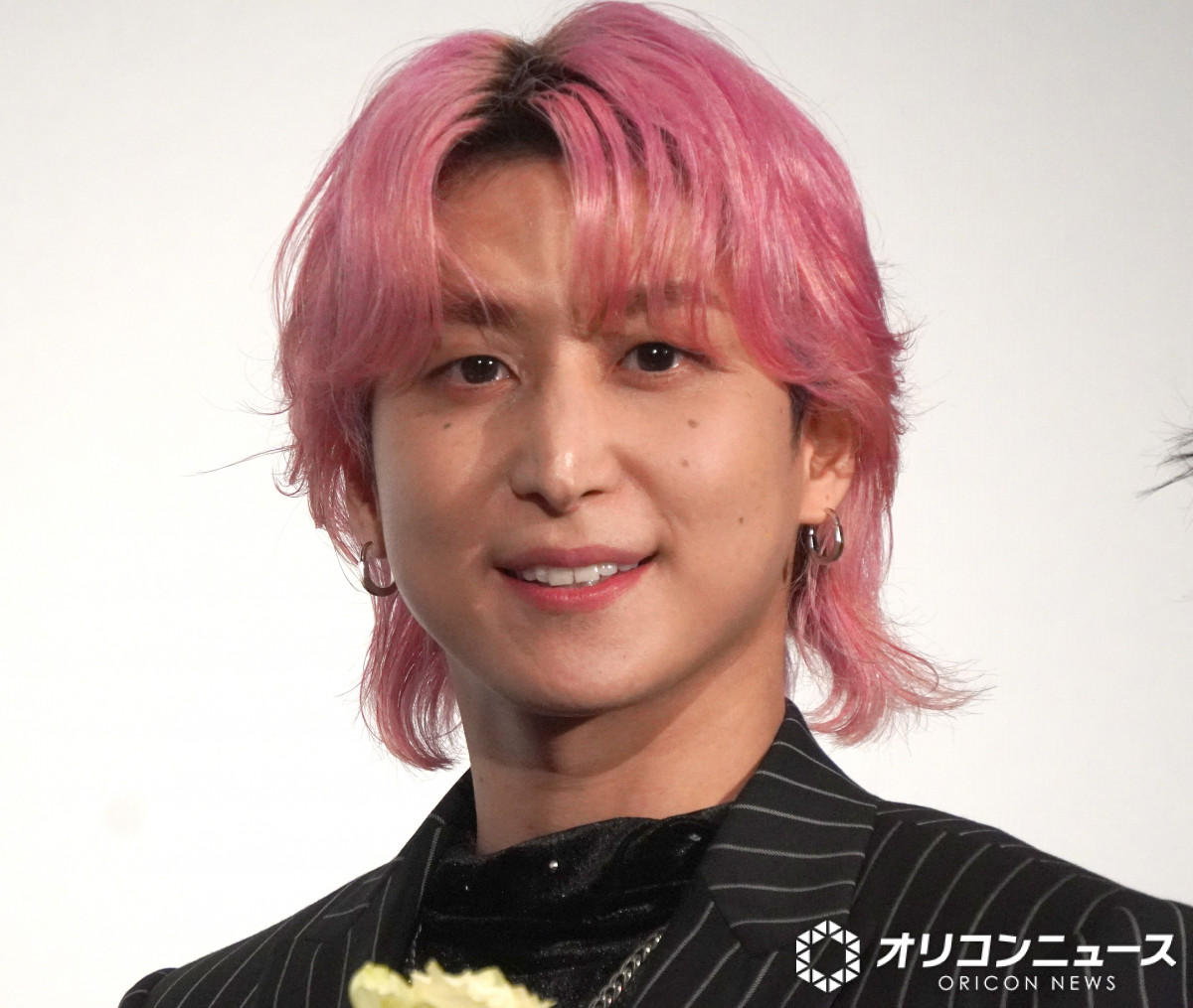 oricon's tweet photo. Snow Man佐久間大介、入所21周年✨️
「きょう事務所に入って21周年」💐
⠀
映画公開に感慨「記念日が増えたよう」💭
⠀
https://t.co/3lg63qgUNC

 #映画マッチング @movie_matching https://t.co/hdKfvbV2zF