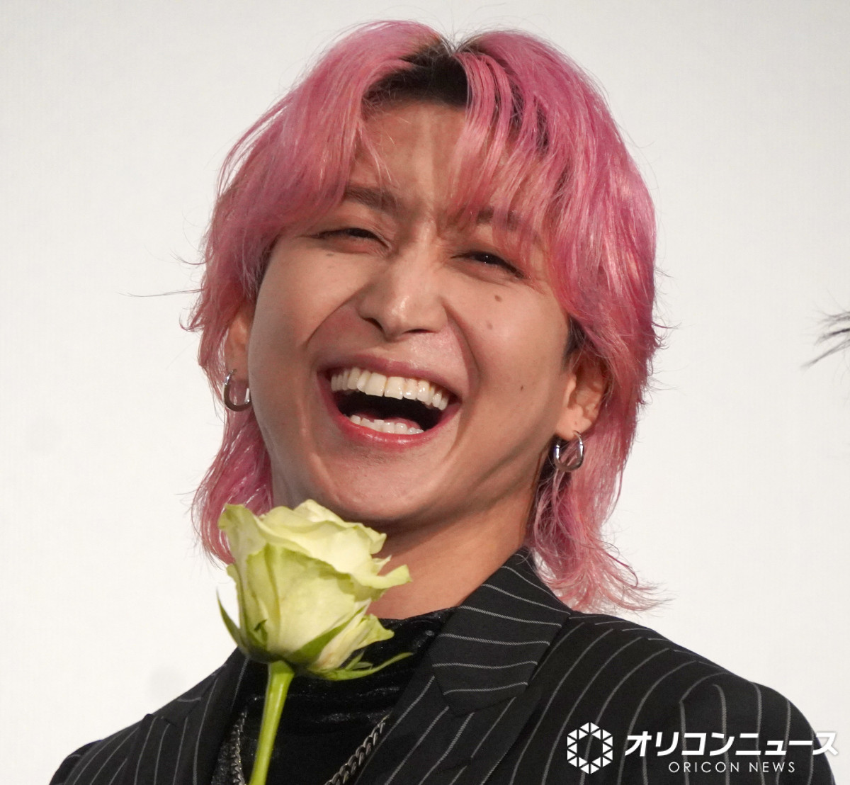 oricon's tweet photo. Snow Man佐久間大介、入所21周年✨️
「きょう事務所に入って21周年」💐
⠀
映画公開に感慨「記念日が増えたよう」💭
⠀
https://t.co/3lg63qgUNC

 #映画マッチング @movie_matching https://t.co/hdKfvbV2zF