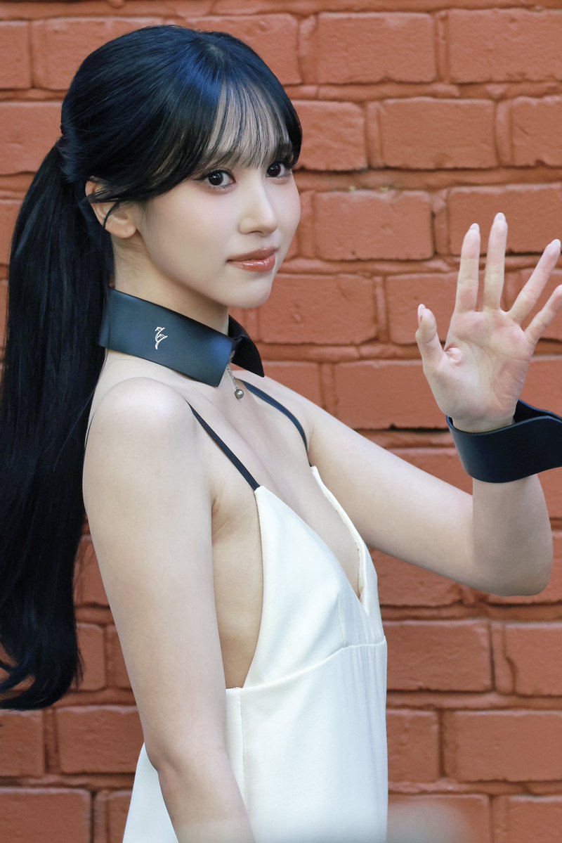 77jinqiu_'s tweet photo. 260923 
#MINA #미나 #ミナ #TWICE #트와이스 
#FendiSS27xMina #FendiSS27 https://t.co/ic5s43G2B7