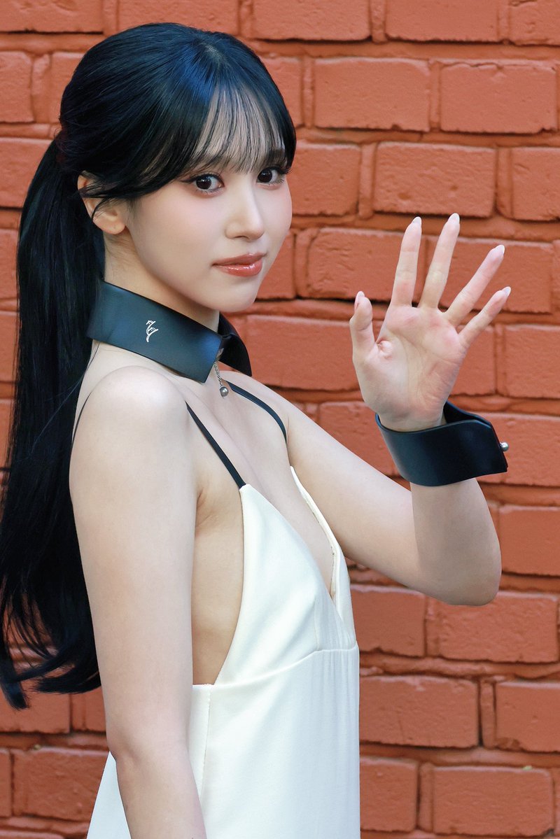 77jinqiu_'s tweet photo. 260923 
#MINA #미나 #ミナ #TWICE #트와이스 
#FendiSS27xMina #FendiSS27 https://t.co/ic5s43G2B7