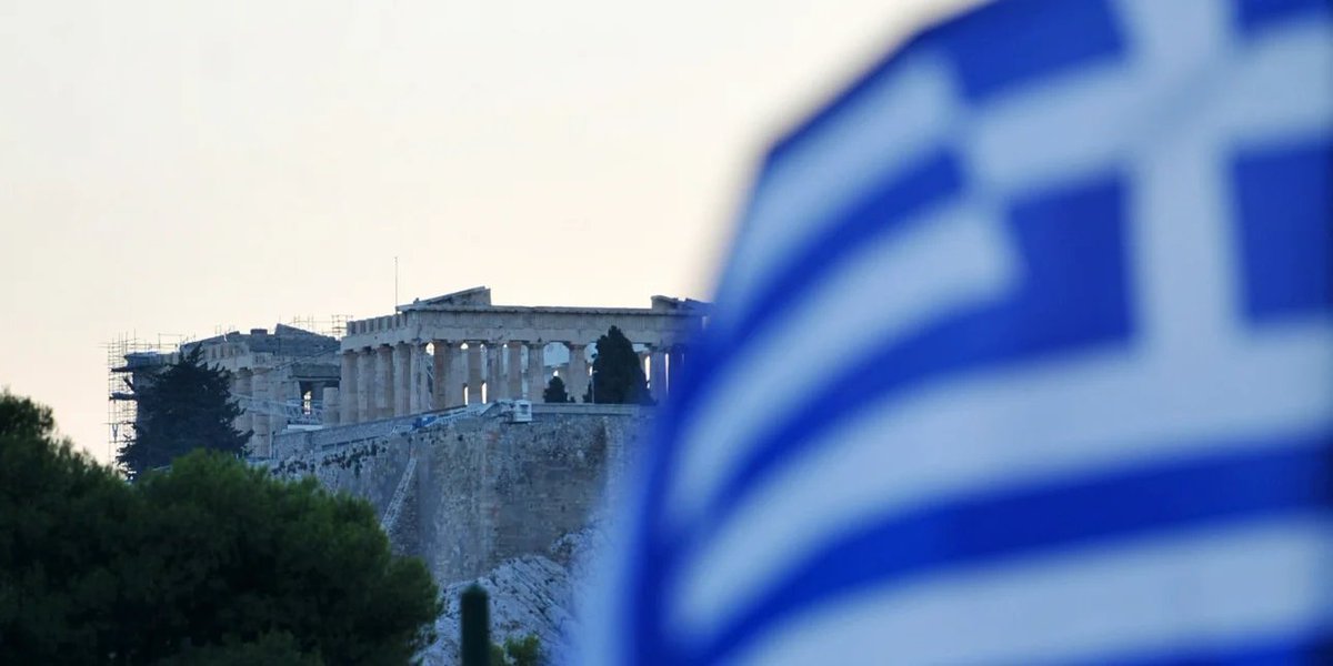 elenasagiadinou's tweet photo. 📌Τα καθαρά έσοδα του κρατικού προϋπολογισμού στο οκτάμηνο Ιανουαρίου-Αυγούστου παρουσίασαν υπέρβαση 2,7 δισ. ευρώ έναντι του στόχου, εξαιρουμένων των πόρων του Ταμείου Ανάκαμψης. Οι εισπράξεις φόρων έφτασαν τα 49 δισ. ευρώ, αυξημένες κατά 1,35 δισ. ευρώ.
 Σημαντική αύξηση κατέγραψαν τα έσοδα από ΦΠΑ, υπερβαίνοντας τον στόχο κατά 905 εκατ. ευρώ. Παράλληλα, τα έσοδα από φόρους εισοδήματος φυσικών προσώπων ενισχύθηκαν κατά 433 εκατ. ευρώ, ενώ υστέρησαν οι ειδικοί φόροι κατανάλωσης.
https://t.co/L9eoVdkKZr