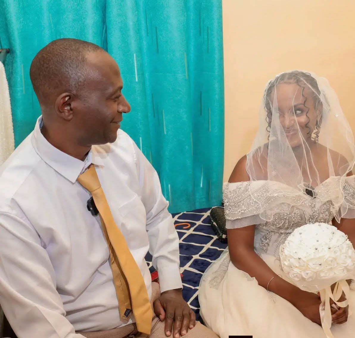Goddie_Ke's tweet photo. Is it right for a teacher to have a relationship/marry a student after she has finished high school? https://t.co/KHHtLvI2hp